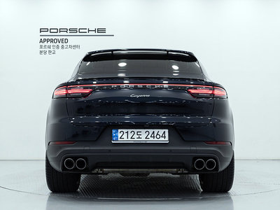 2022 Porsche CAYENNE photo 3