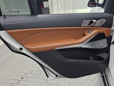 2025 BMW X7 — миниатюра 15