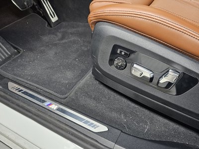 2025 BMW X7 — миниатюра 31
