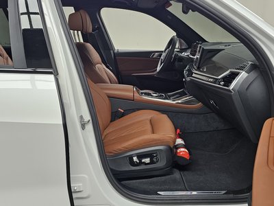 2025 BMW X7 — миниатюра 16