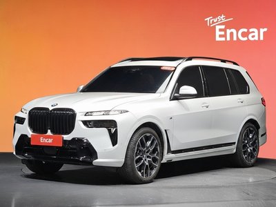 2025 BMW X7 照片 1