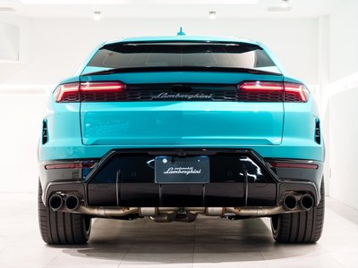 LAMBORGHINI URUS - 8
