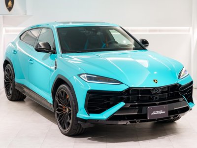 LAMBORGHINI URUS - 3