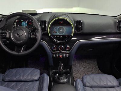 MINI COUNTRYMAN - 6