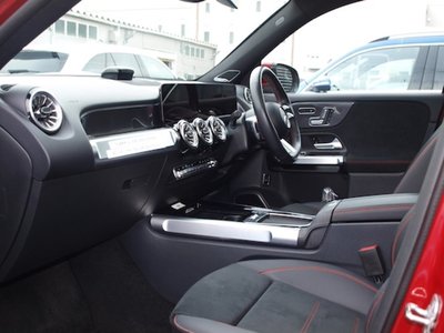 MERCEDES-BENZ GLB - 8