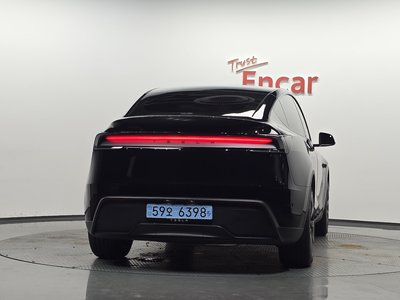 2025 Tesla MODEL Y photo 4