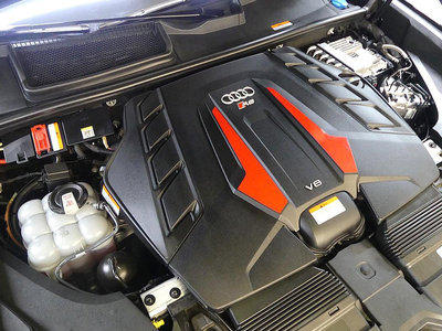 2025 AUDI RS Q8 照片 7