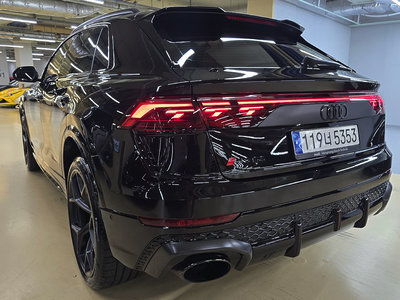 2025 AUDI RS Q8 照片 6