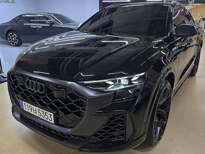 2025 AUDI RS Q8 照片 1