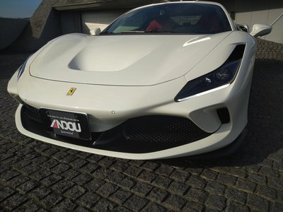 FERRARI F8 TRIBUTO - 8