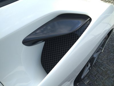 FERRARI F8 TRIBUTO - 7