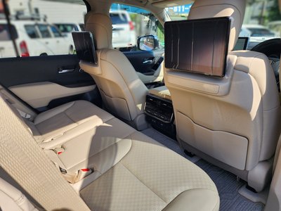 2026 Toyota LAND CRUISER 300 — фото 10