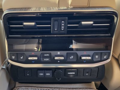 2026 Toyota LAND CRUISER 300 — миниатюра 20