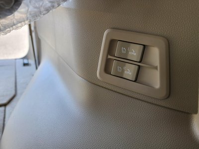 2026 Toyota LAND CRUISER 300 — миниатюра 18