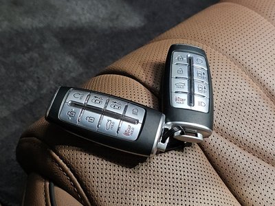 2022 Genesis G80 (RG3) thumbnail 38