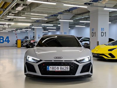 AUDI R8 - 4