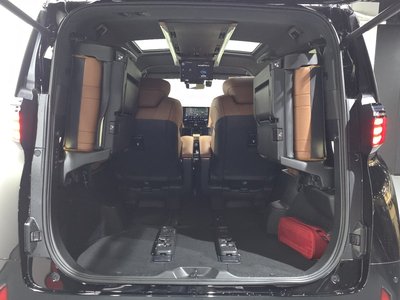 2025 Toyota ALPHARD 缩略图 20