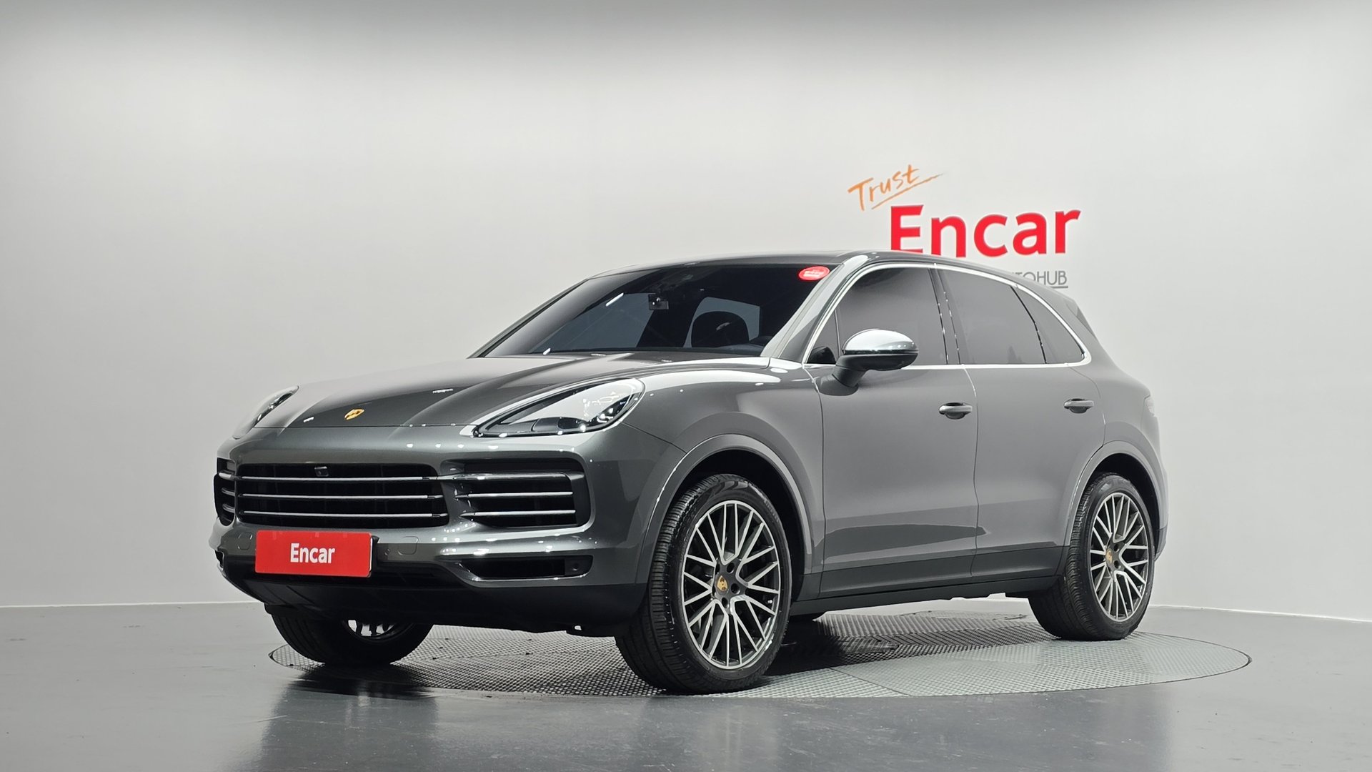 PORSCHE CAYENNE - View 1
