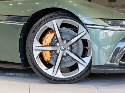 FERRARI 12 CILINDRI - 7