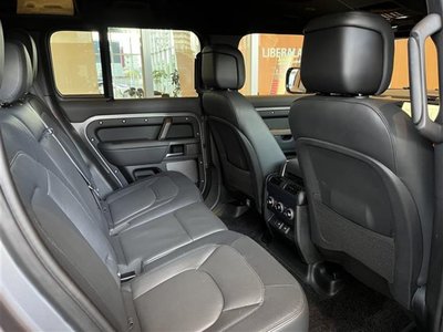 LAND ROVER DEFENDER - 9