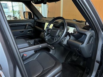 LAND ROVER DEFENDER - 6