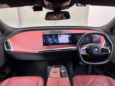2022 BMW IX — фото 9
