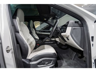 PORSCHE CAYENNE - 3