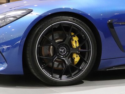 MERCEDES-BENZ GT AMG - 10