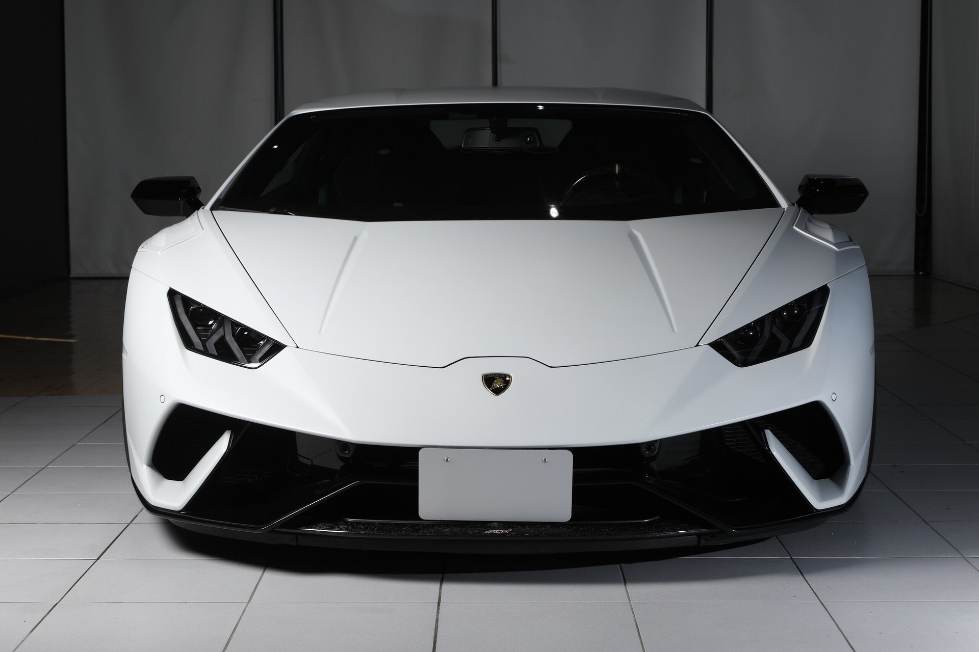 LAMBORGHINI HURACAN - View 1