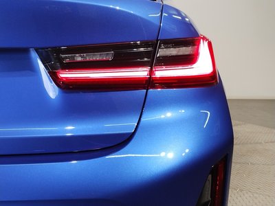 2025 BMW 3 SERIES thumbnail 40