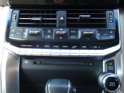 2023 Toyota LAND CRUISER 300 thumbnail 55