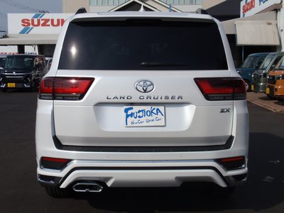 2023 Toyota LAND CRUISER 300 thumbnail 36