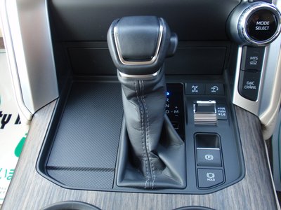 2023 Toyota LAND CRUISER 300 thumbnail 54