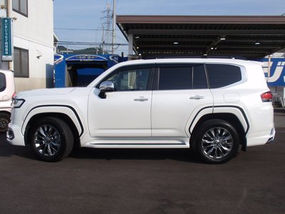 2023 Toyota LAND CRUISER 300 thumbnail 23