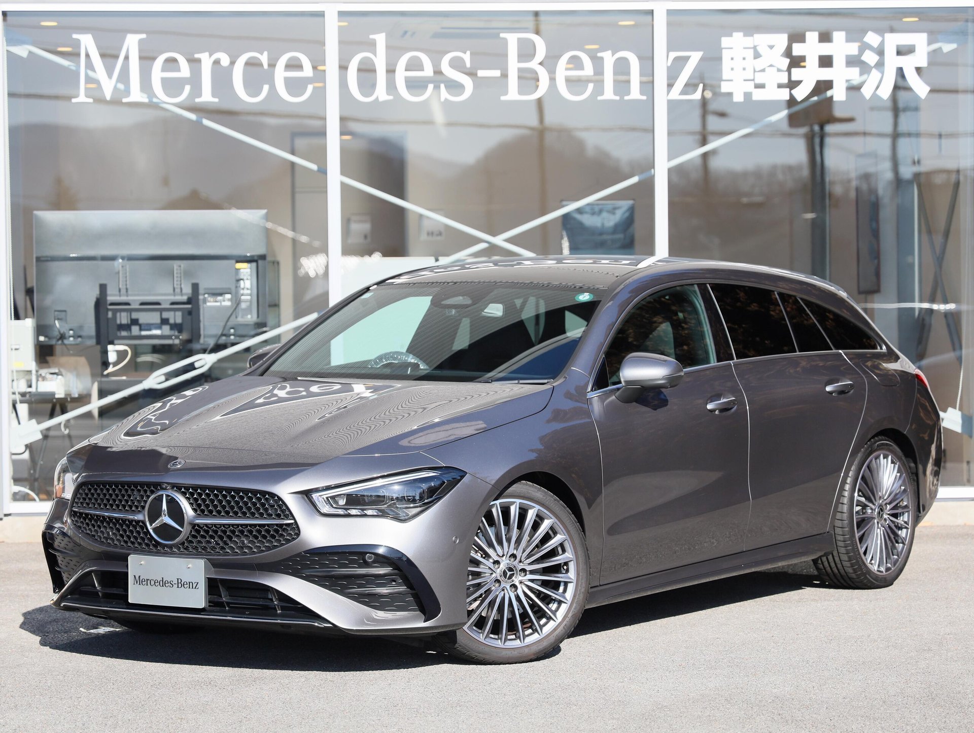 MERCEDES-BENZ CLA SHOOTING BRAKE - View 1