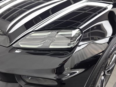 PORSCHE MACAN - 9