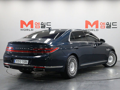 2021 Genesis G90 照片 2