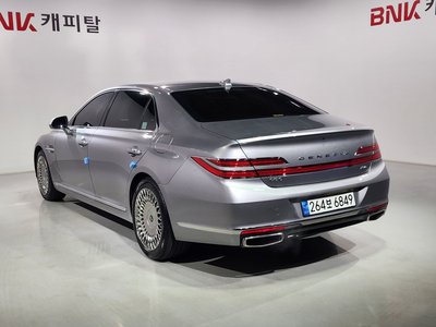 2021 Genesis G90 photo 3
