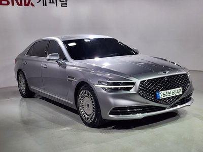 2021 Genesis G90 photo 2
