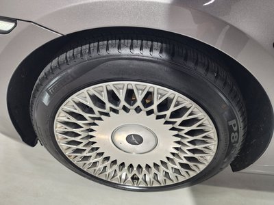 2021 Genesis G90 — миниатюра 20