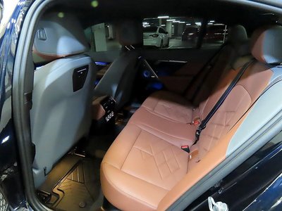 2024 BMW 5 SERIES 照片 5