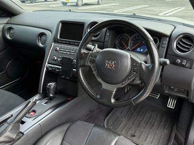NISSAN GT-R - 5