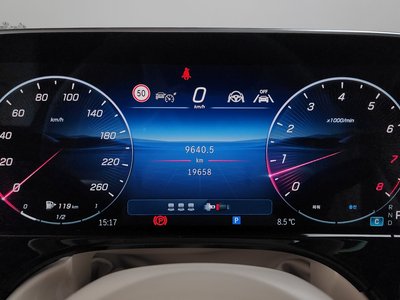 MERCEDES-BENZ E-CLASS - 8