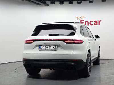 PORSCHE CAYENNE - 4