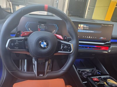 صورة 8 لـ 2025 BMW M5