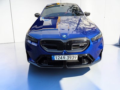 صورة 2 لـ 2025 BMW M5
