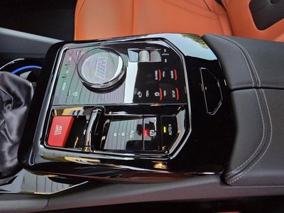 صورة 9 لـ 2025 BMW M5