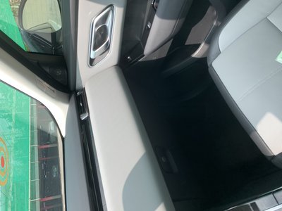 2024 LAND Rover RANGE ROVER VELAR — миниатюра 12