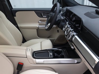 2025 Mercedes-BENZ EQB 照片 9