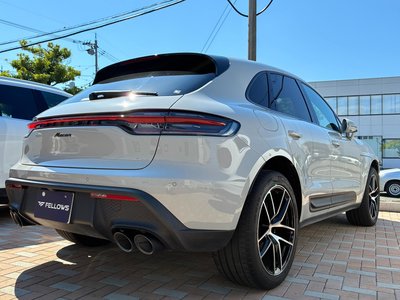 PORSCHE MACAN - 4